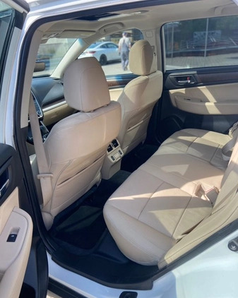 Subaru Outback cena 24000 przebieg: 111000, rok produkcji 2018 z Kłobuck małe 191